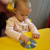 Warsztaty plastyczne "Kraina sztuki"- Koty z płyt CD"